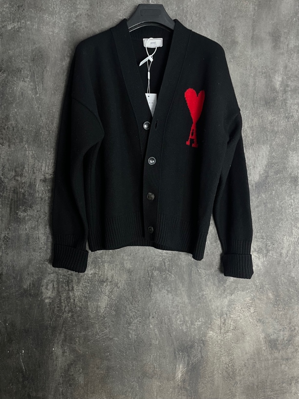 全新未使用 AMIPARIS M码*1/大爱心Logo羊毛落肩V领开衫/01246