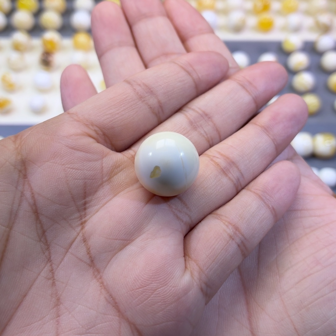 虎***？琥珀未镶嵌裸石17