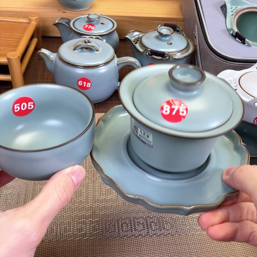 瓷片。。。。。。。。。。。。。。。