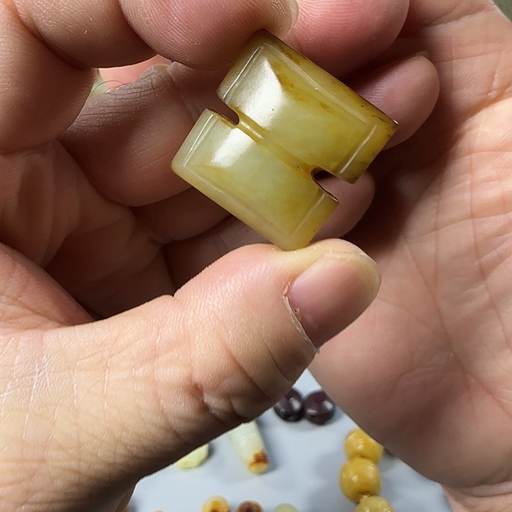 和田玉（糖玉）未镶嵌颈饰