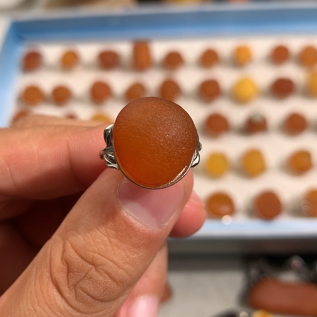 蜜蜡裸石未镶嵌你