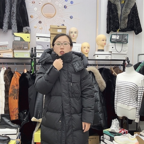 女士长款鹅子服直播间为准