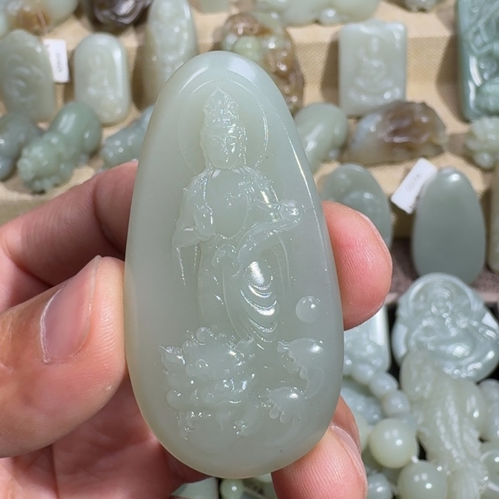 和田玉颈饰未镶嵌