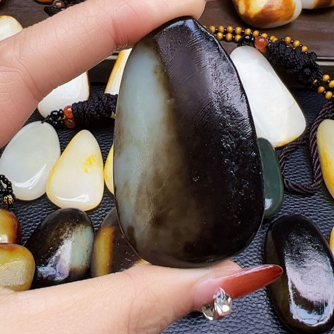 和田玉挂件未镶嵌