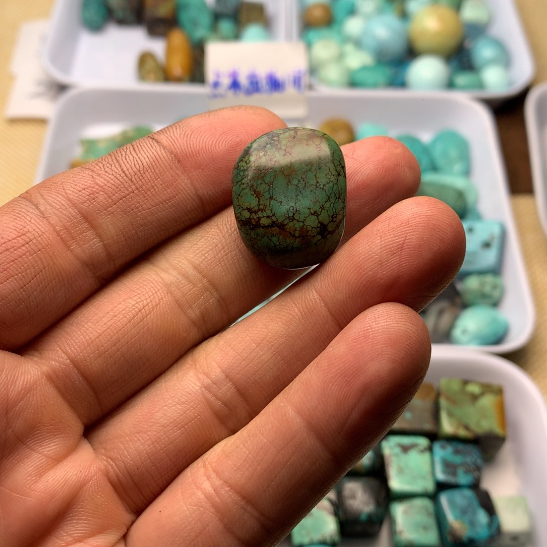 湖北原矿高瓷饰品