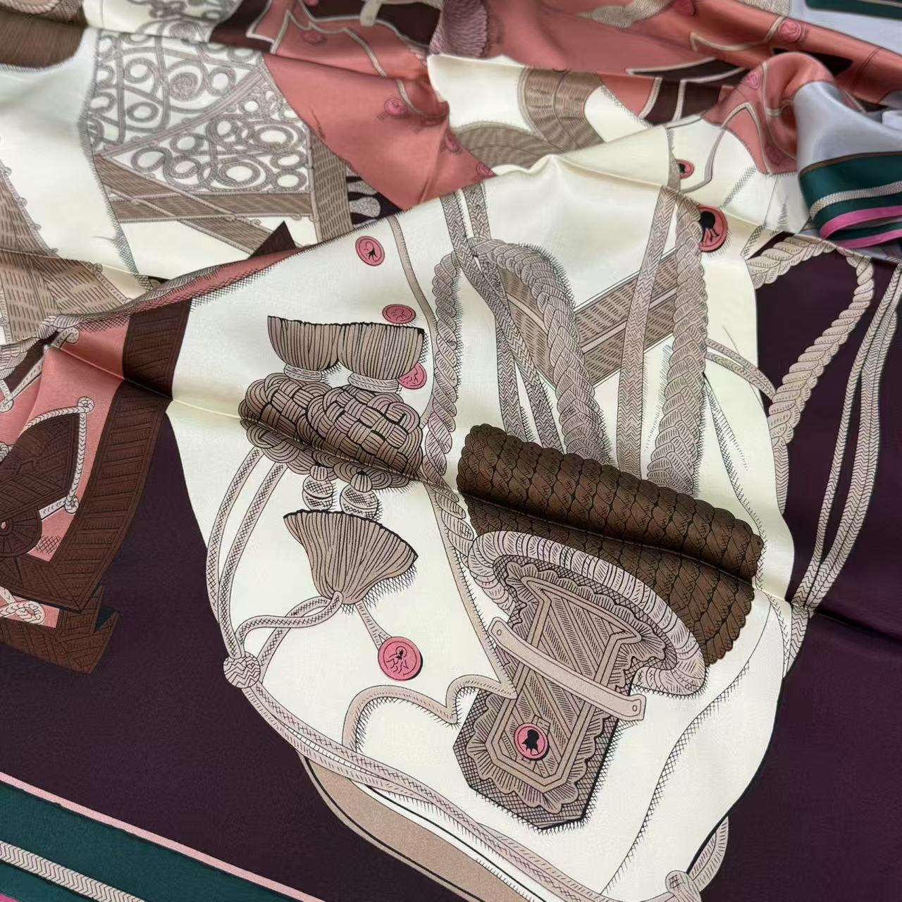 90缎面方巾-繁华流苏 88cm丝巾