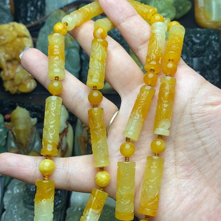 阿***炳蛇纹石玉未镶嵌颈饰