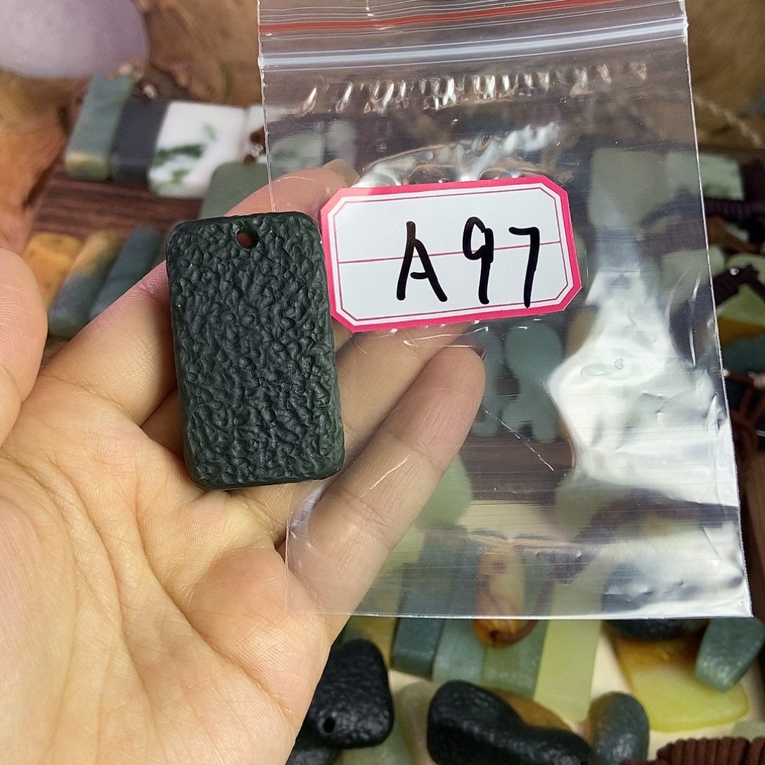 蛇纹石玉手链未镶嵌青***客