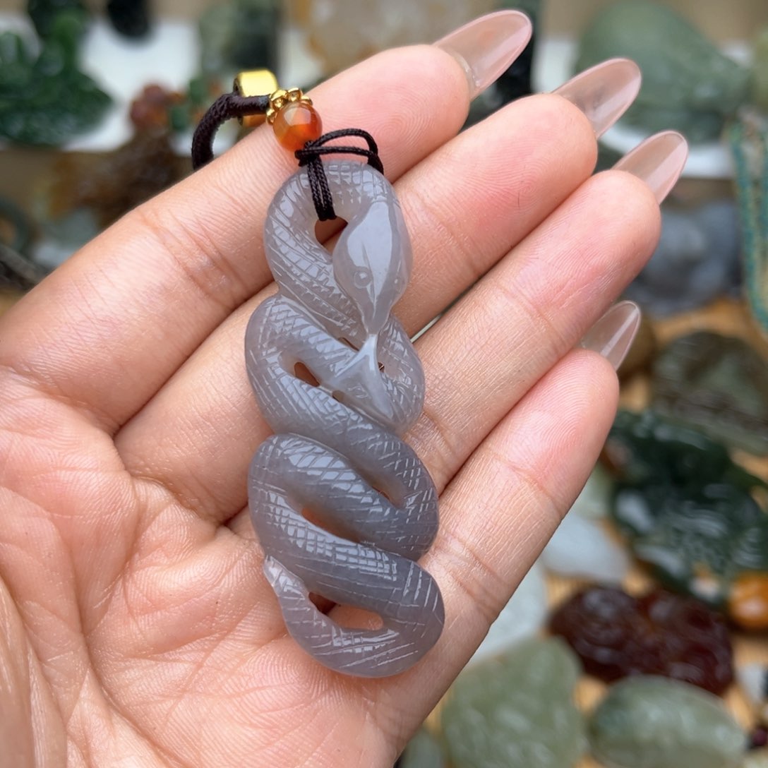 和田玉颈饰未镶嵌小*鸭