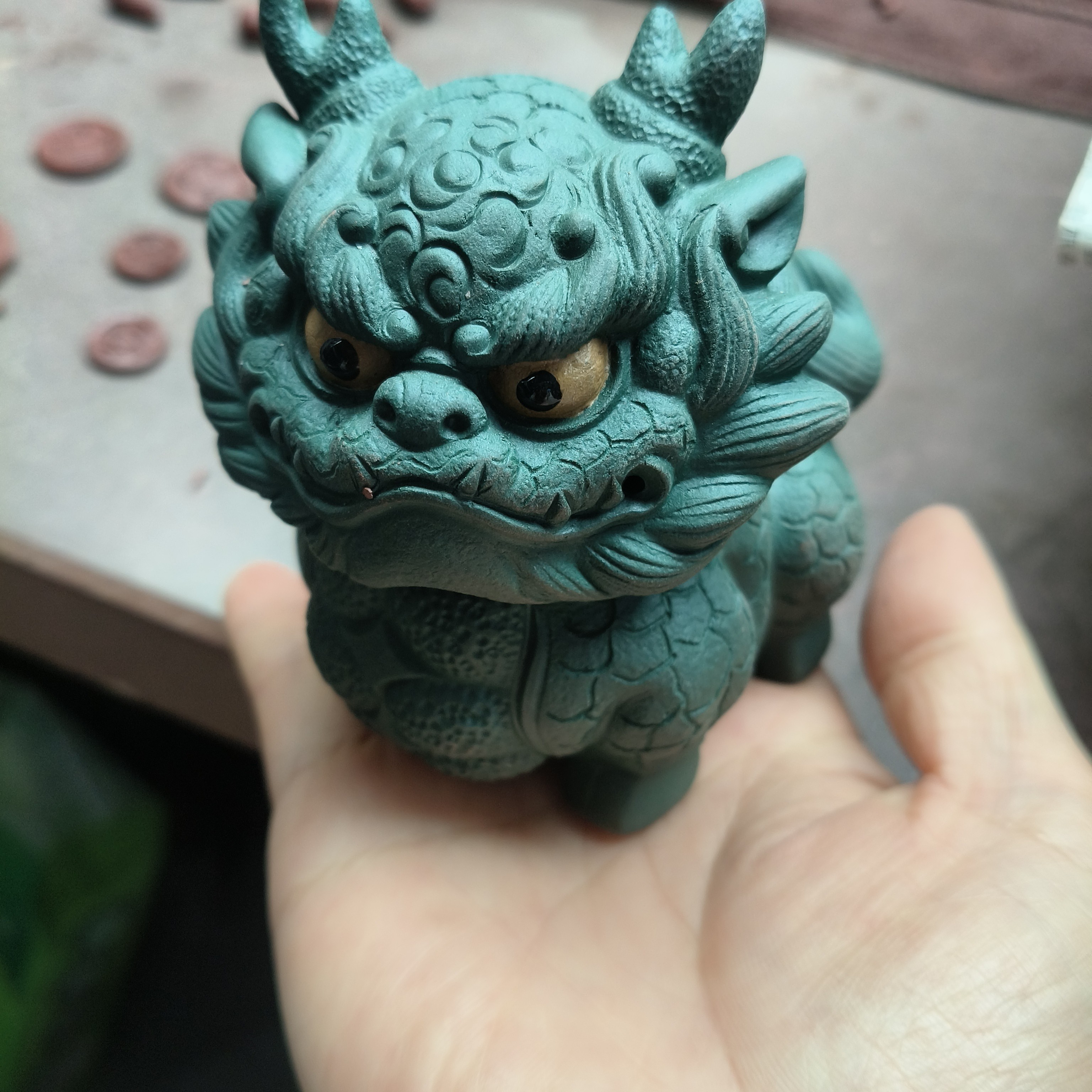 紫砂茶宠宜兴紫砂绿泥麒麟茶玩可盘可养