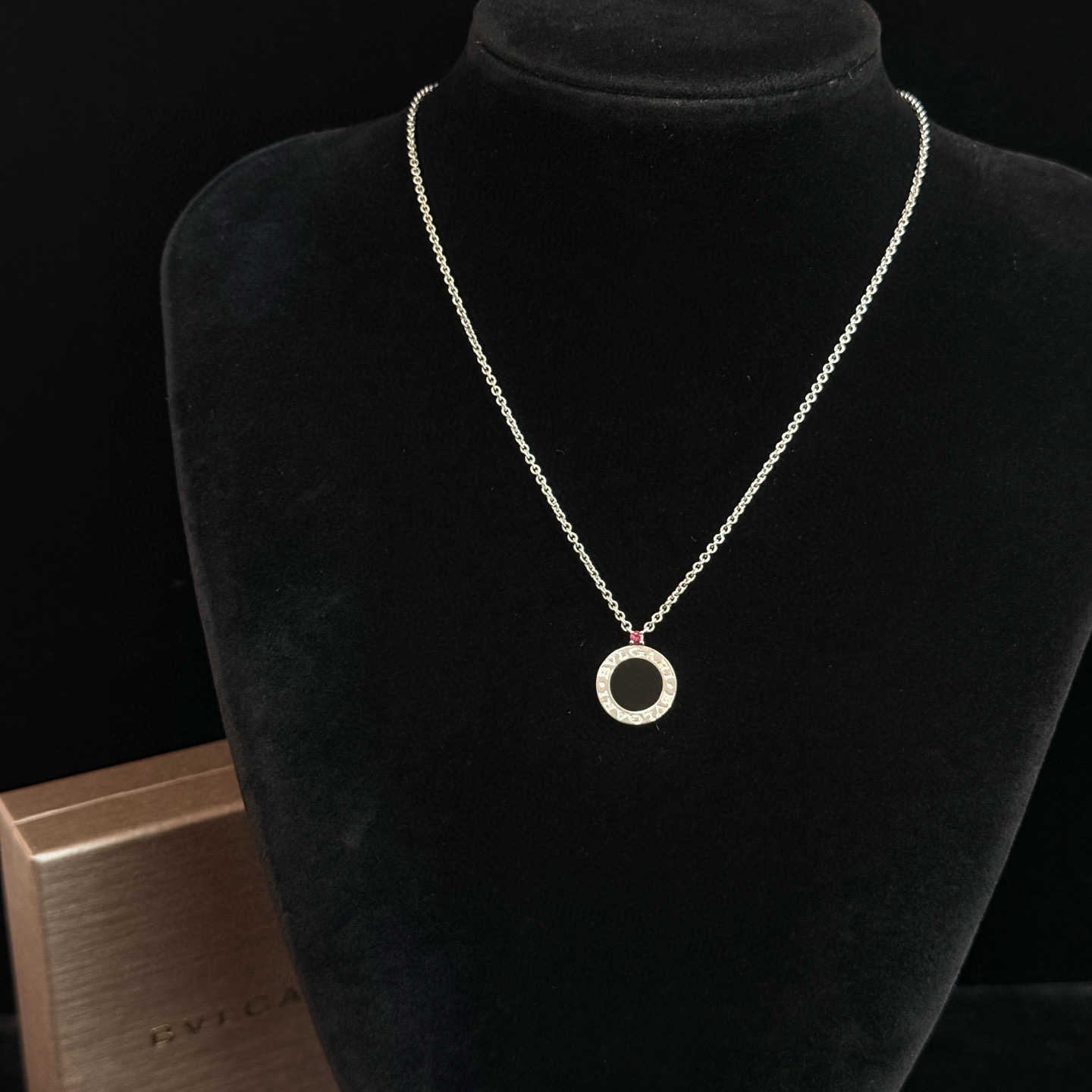 95新 BVLGARI/宝格丽 慈善款黑陶瓷双面圆饼项链 08015