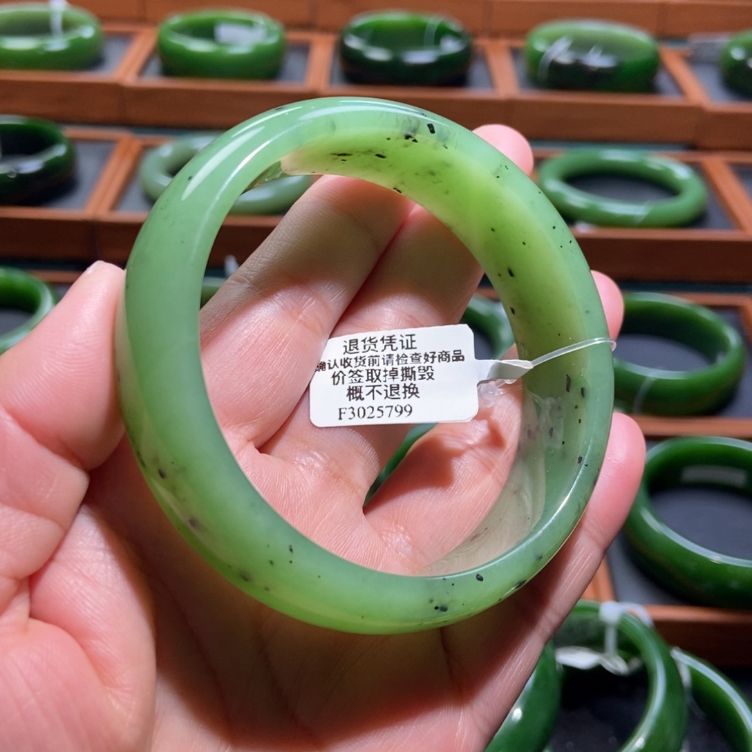 和田玉（碧玉）未镶嵌手镯苹果绿5960