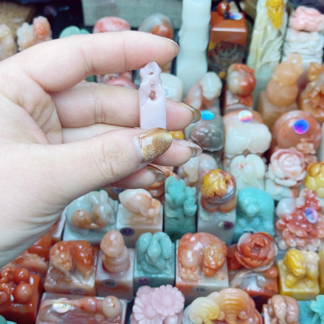 寿山石印石碎**年龙蛋粉