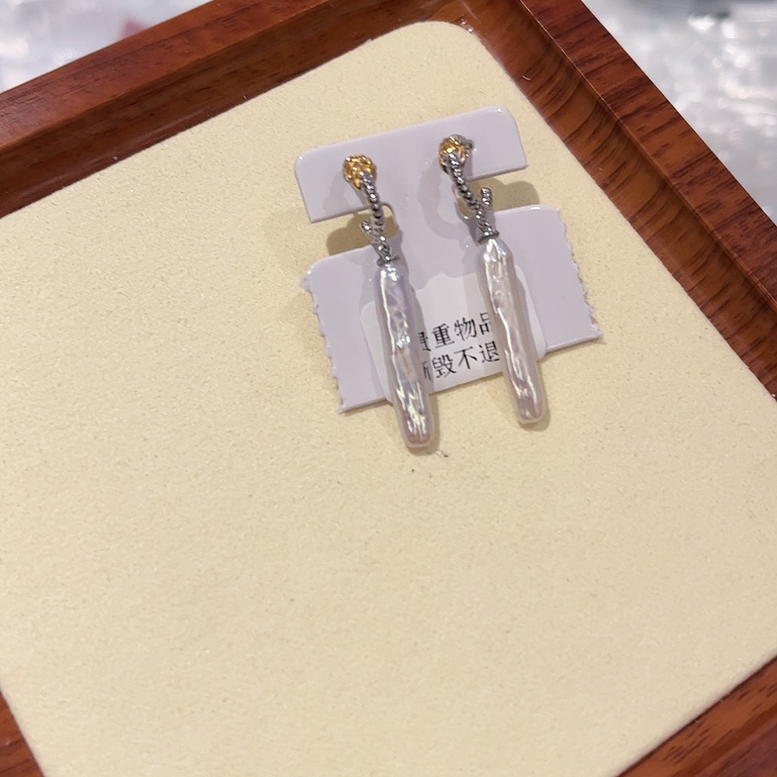 淡水珍珠耳饰合金