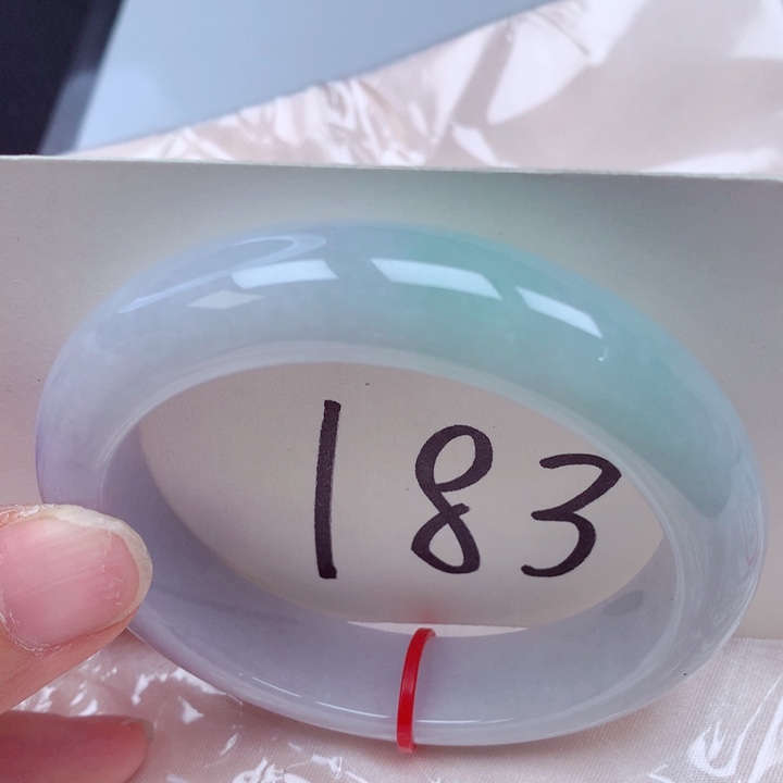 翡翠手镯未镶嵌翡翠