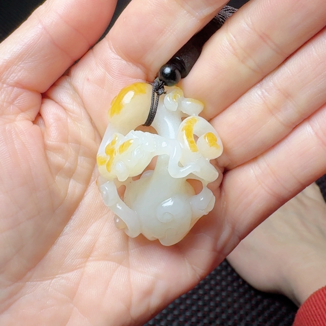 和田玉挂件未镶嵌大**利