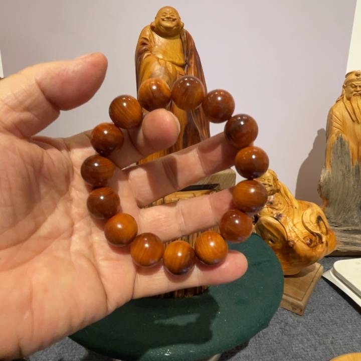 王***子柏木（崖柏）1.5红油手串