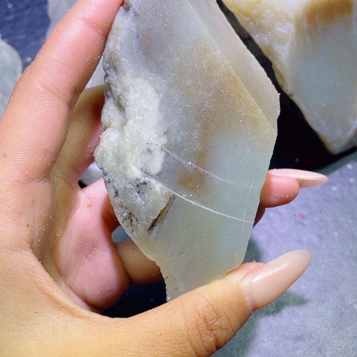 和田玉未镶嵌珠宝半成品