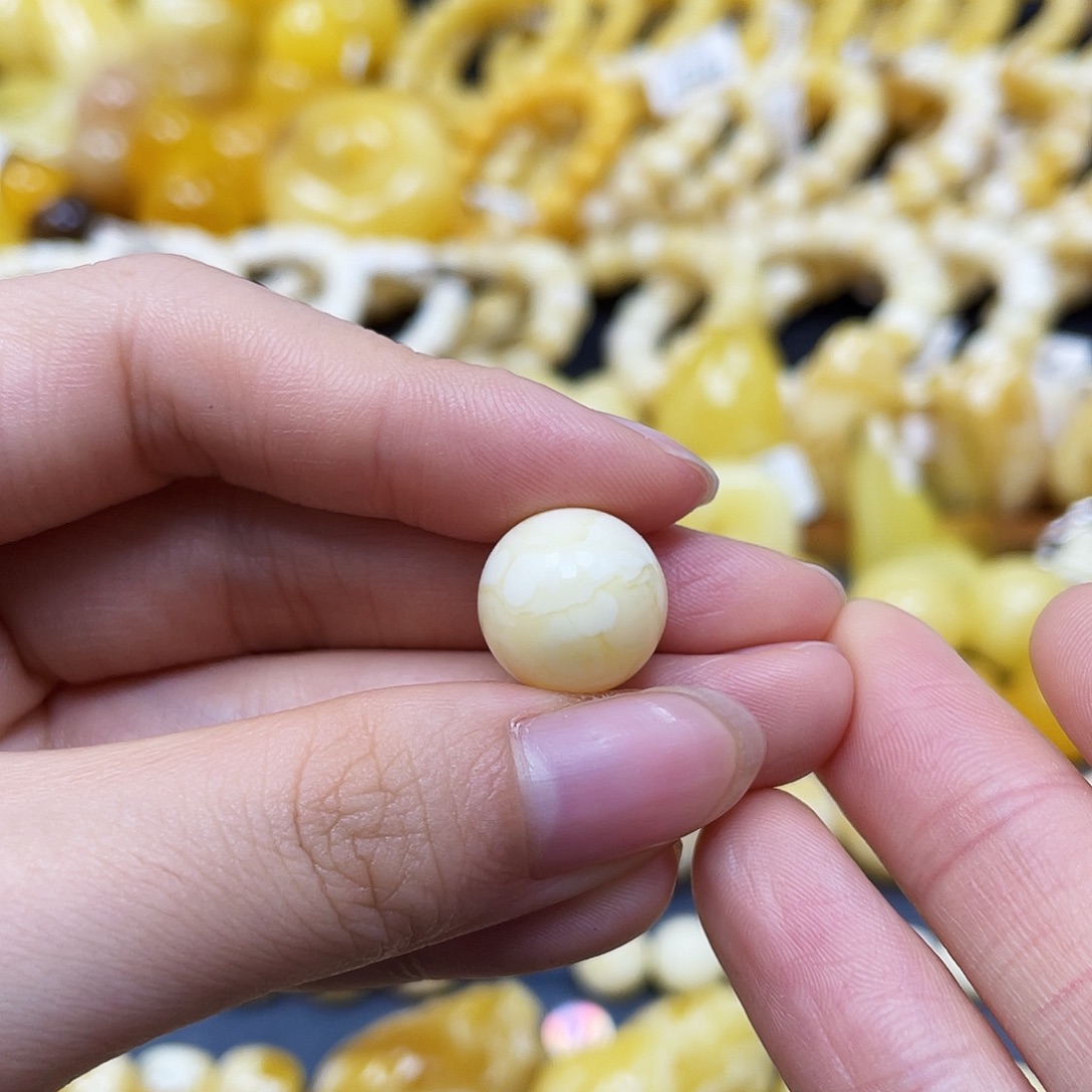 未镶嵌蜜蜡裸石圆珠13.4mm