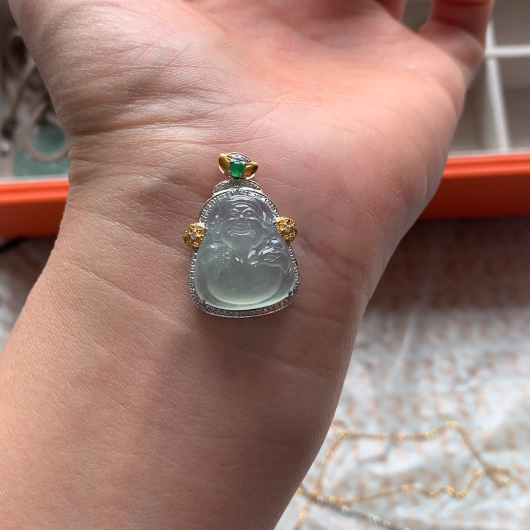 翡翠吊坠(不含链)18K金镶嵌