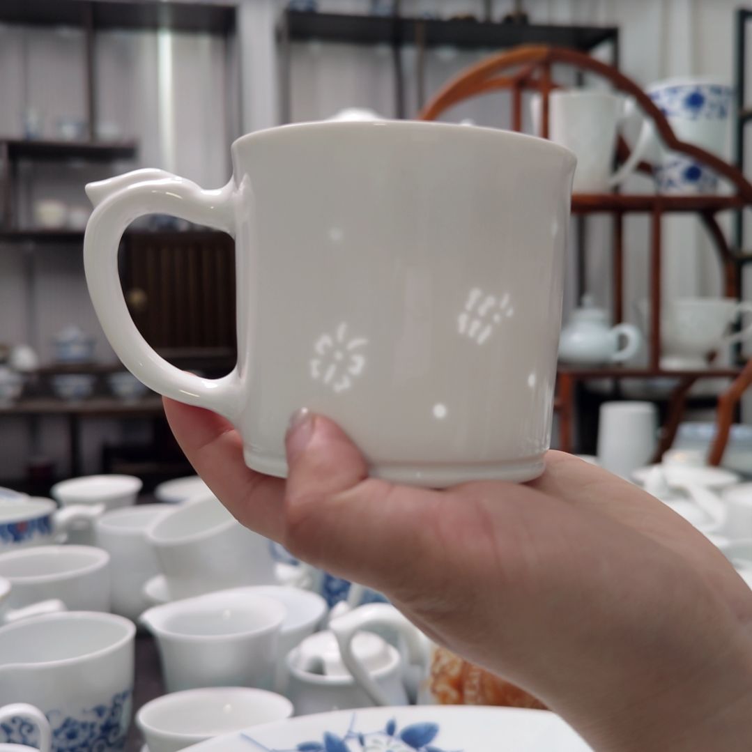 瓷白胎丽丽花间咖啡杯一个