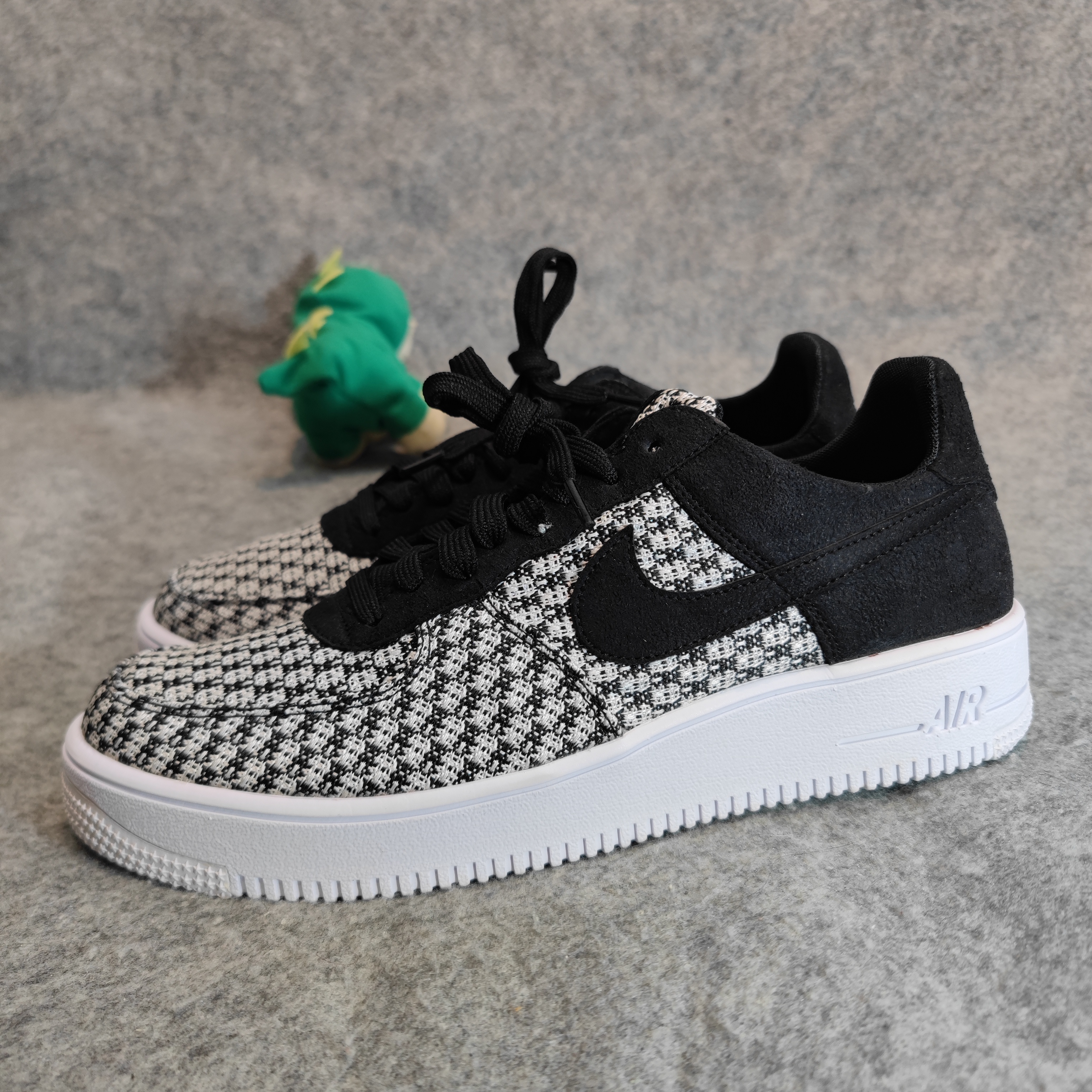 全新未使用 NIKE/耐克 【43码】正品af1 黑白飞线 超轻款 绝版板鞋