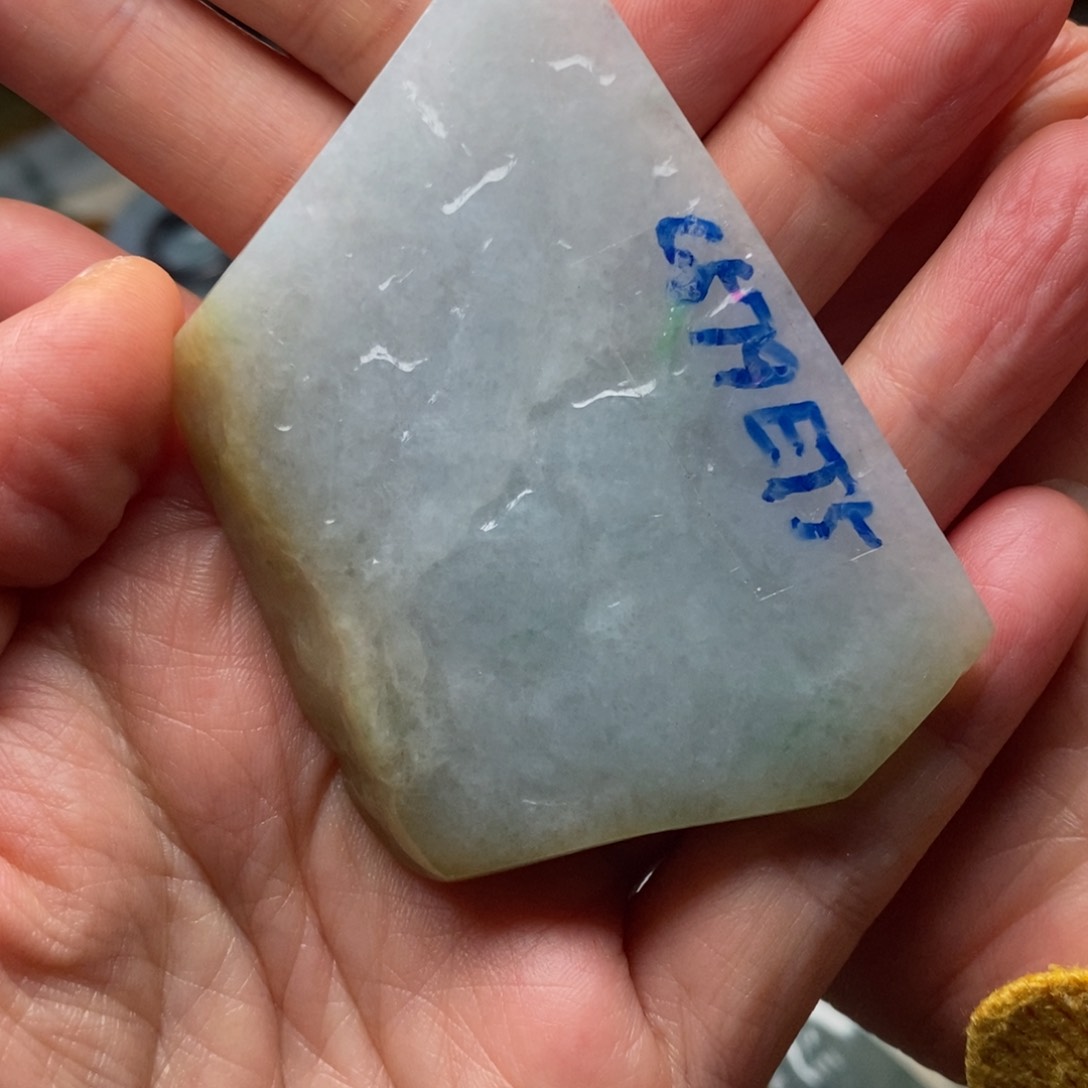 翡翠颈饰未镶嵌山**上天然