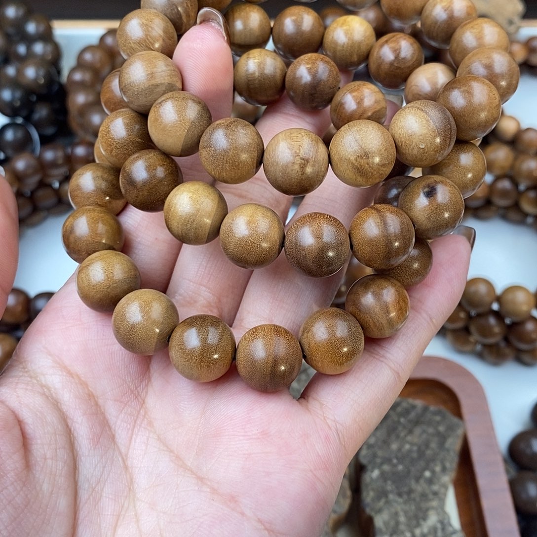 檀香木无事牌微微微留疤1.2印度迈索尔檀香老料