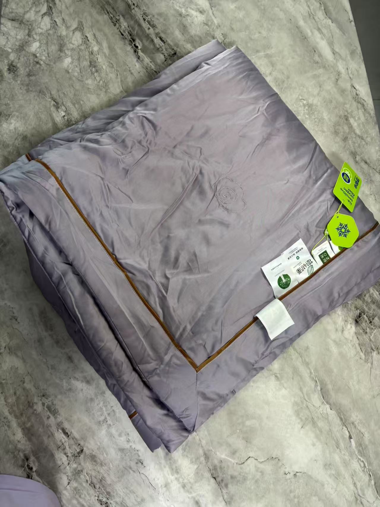 100莱赛尔天丝夏凉被