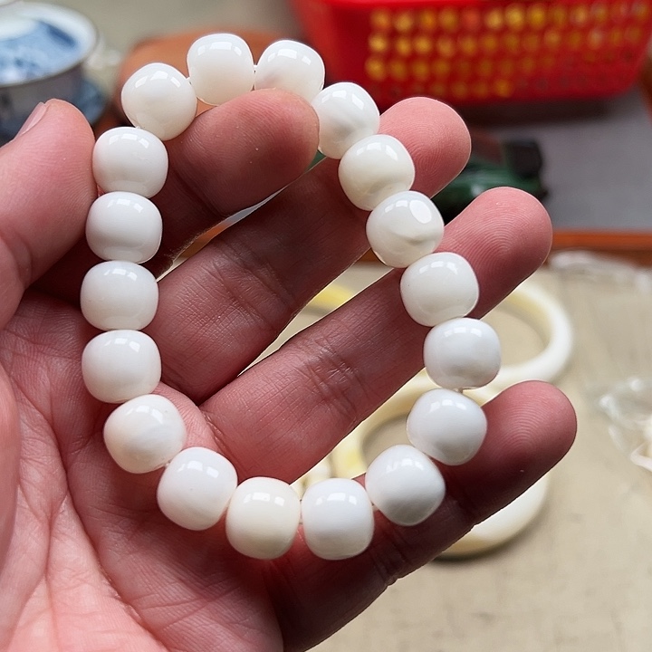 白玉菩提吊坠白色2838