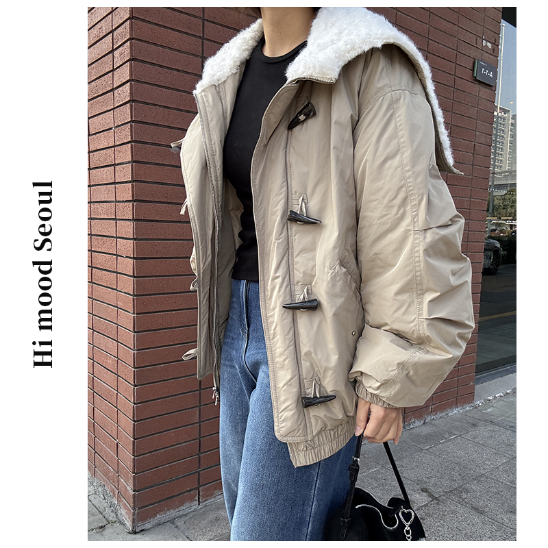 【金恩慧欧尼Hi mood】设计感牛角扣小飞侠连帽派克羽绒服