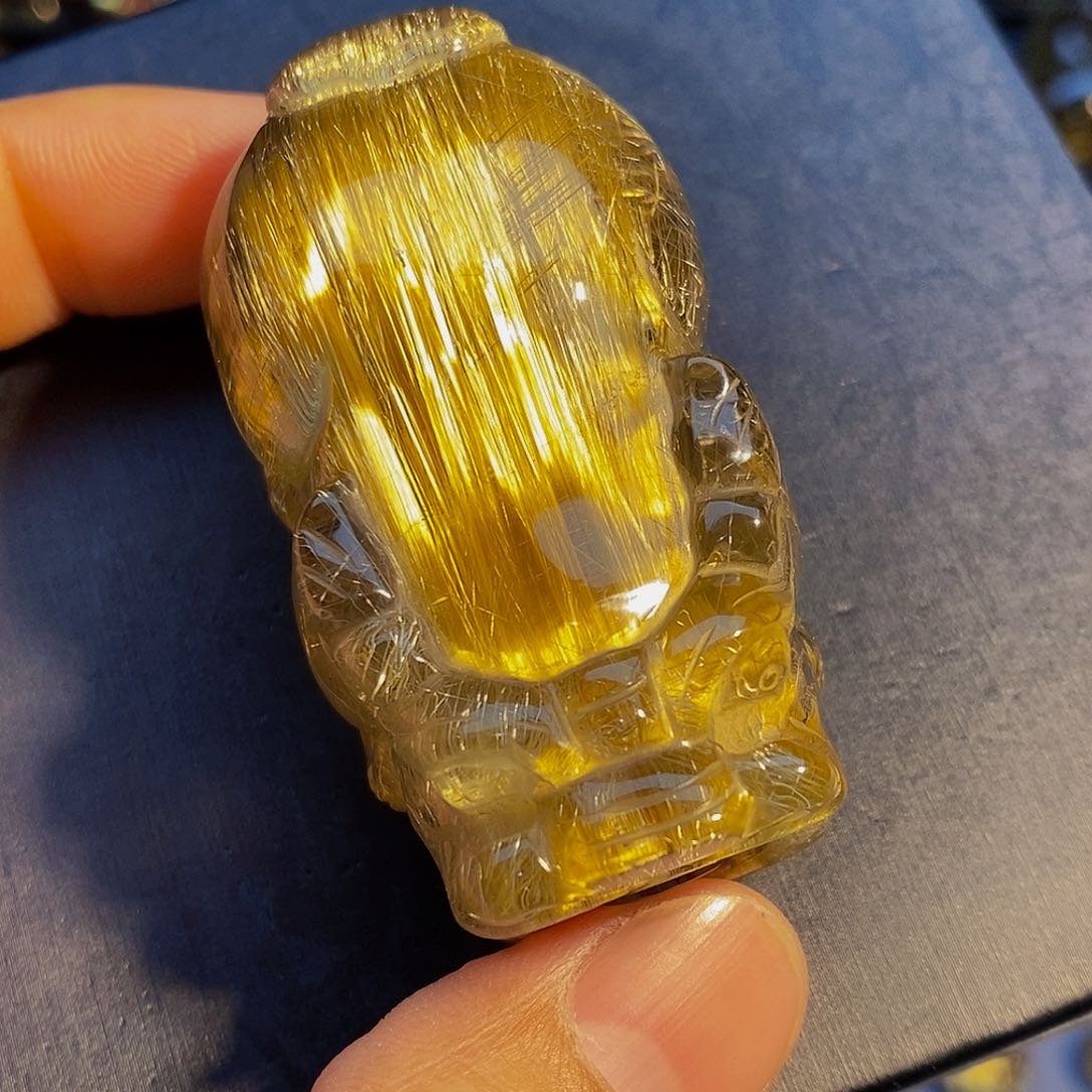 水晶手把件未镶嵌天然钛晶貔貅手把件