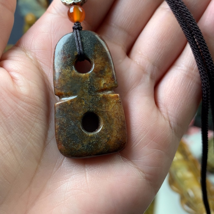 岫岩河磨玉（透闪石质玉）挂件未镶嵌