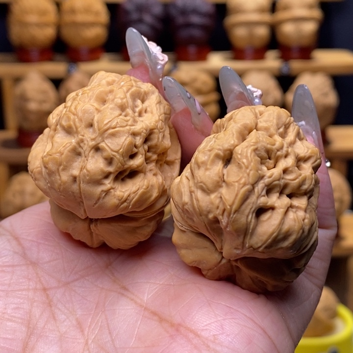 文玩核桃把件灭霸28号38尺