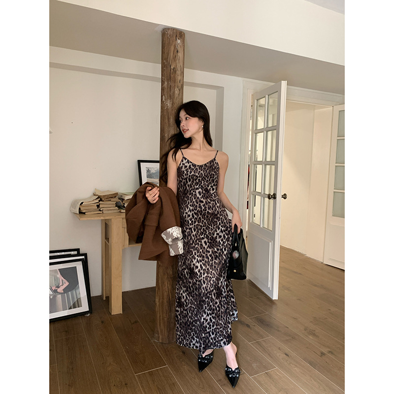 法式优雅气质收腰豹纹吊带连衣裙女F2366