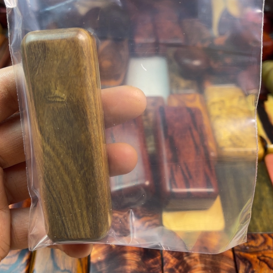 李***芃木绿檀木手把     