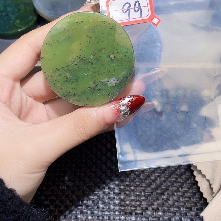 和田玉和田玉边角料随机发未镶嵌