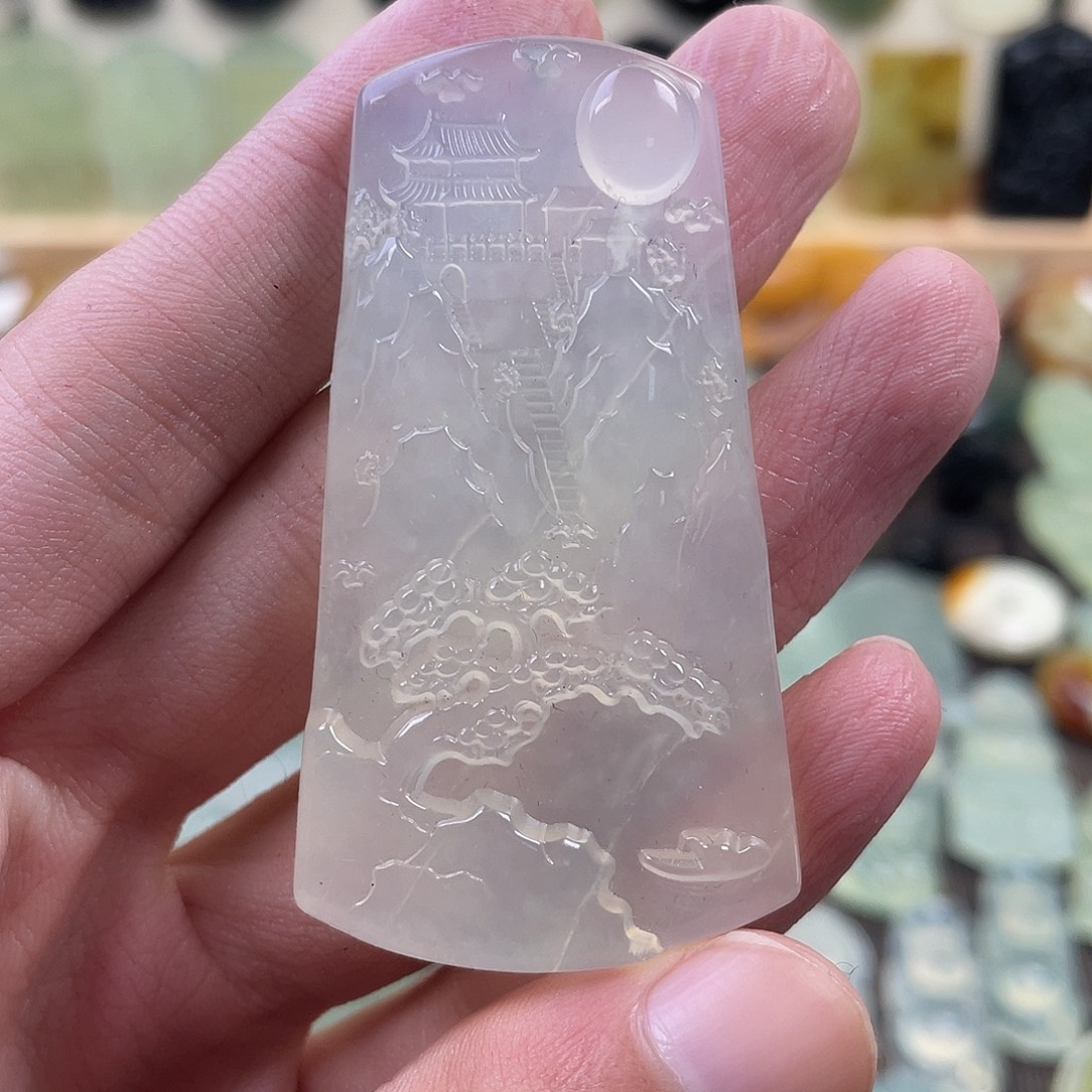 蛇纹石玉未镶嵌颈饰