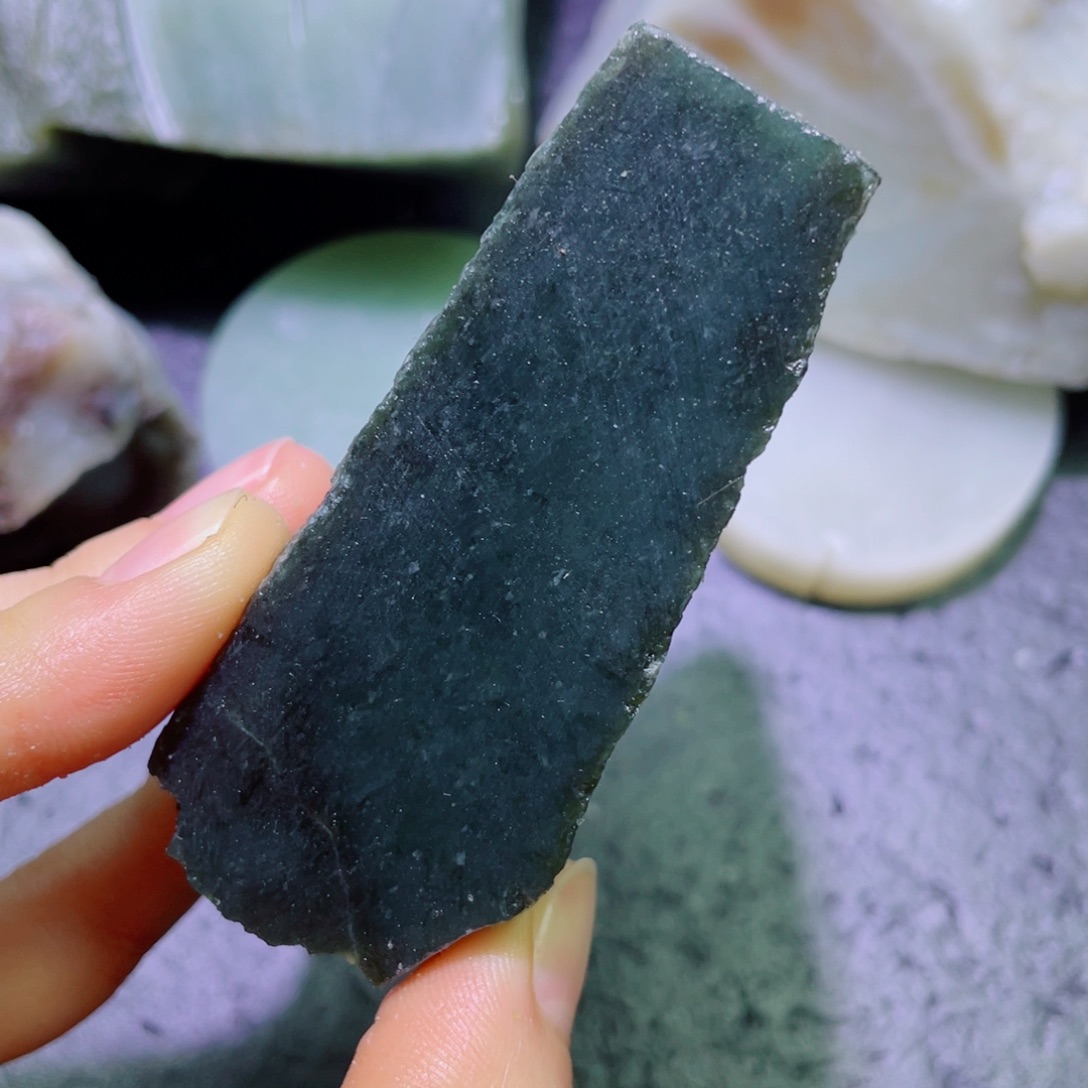 和田玉未镶嵌珠宝半成品