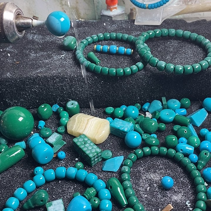 锦***作石英石非金属顶珠11-12三连，11幺珠一对，12一体三通一个