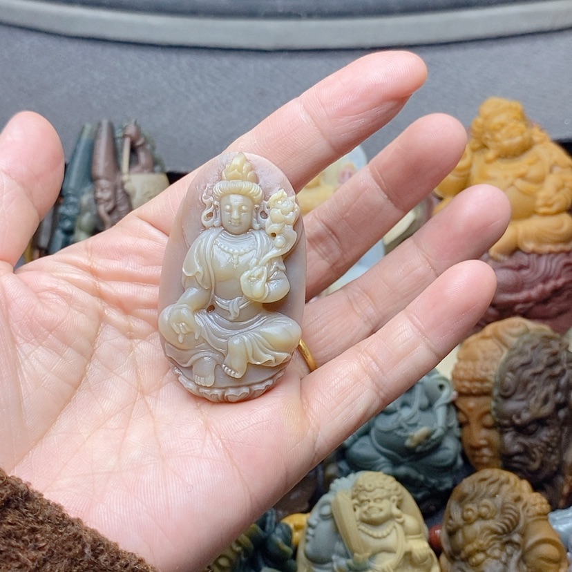 【闪购商品】定制石英质玉吊坠未镶嵌