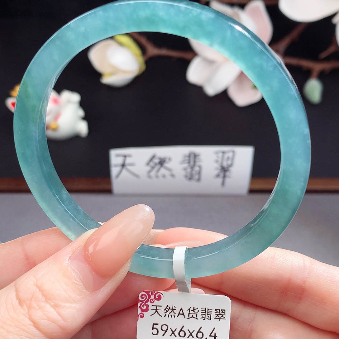 翡翠手镯（圆镯）未镶嵌