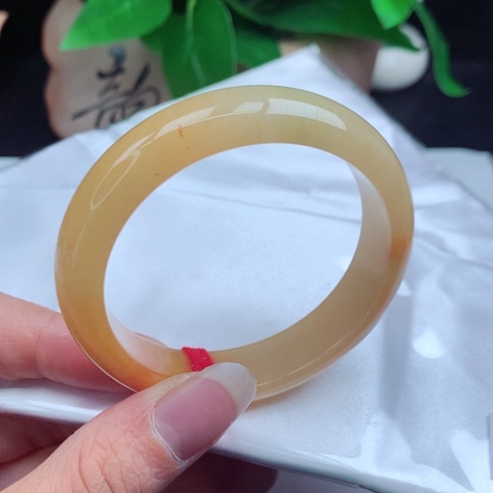 翡翠手镯未镶嵌        贵妃55