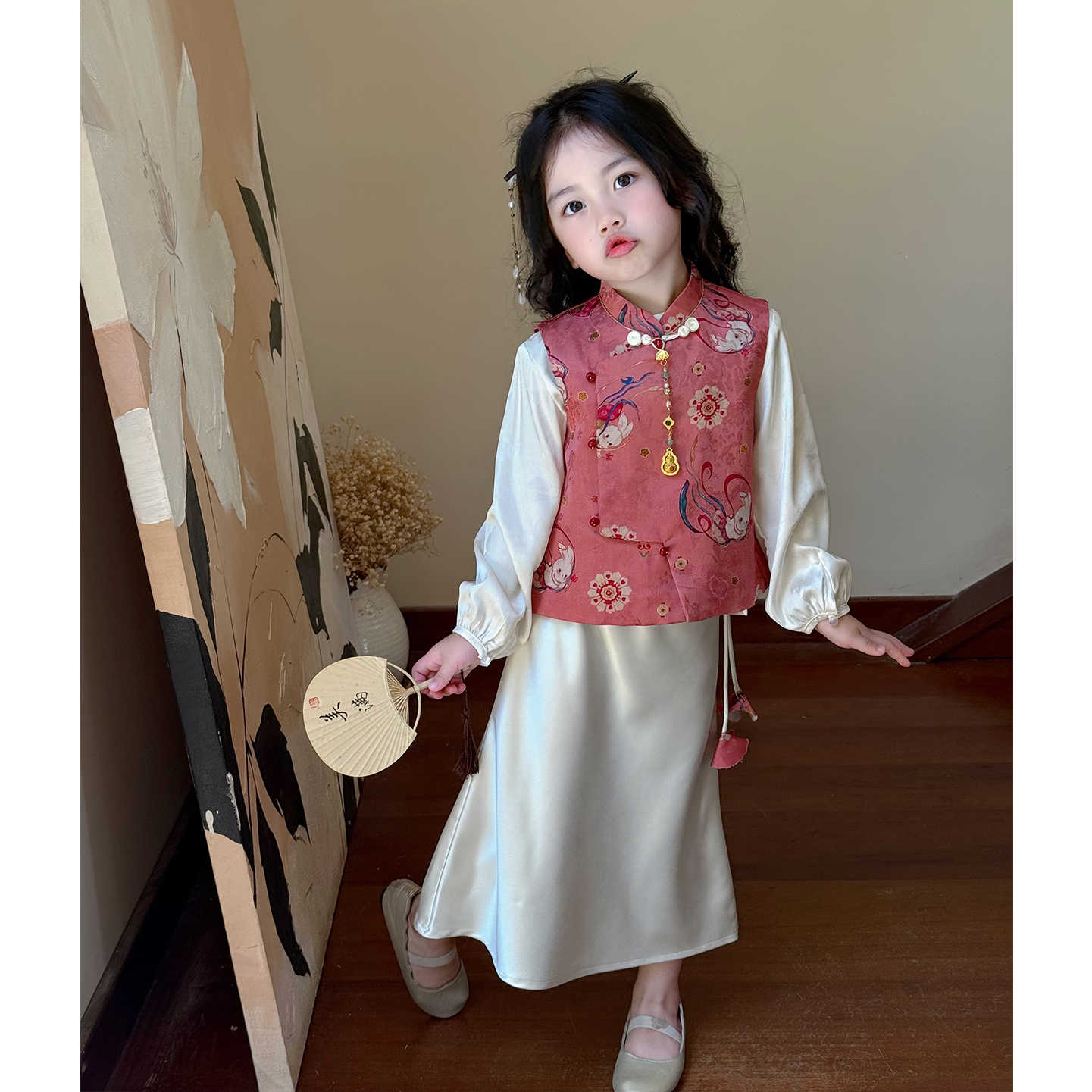 汉服女童秋季古风玉兔儿童唐装国风旗袍马甲女宝抓周宴礼服