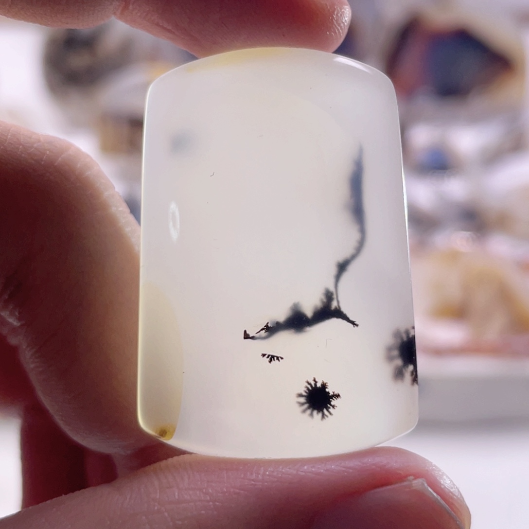 玛瑙/玉髓未镶嵌珠宝奇石