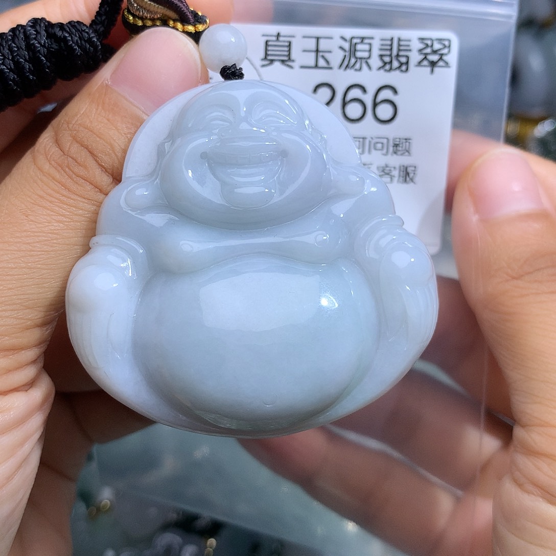 翡翠未镶嵌颈饰266。