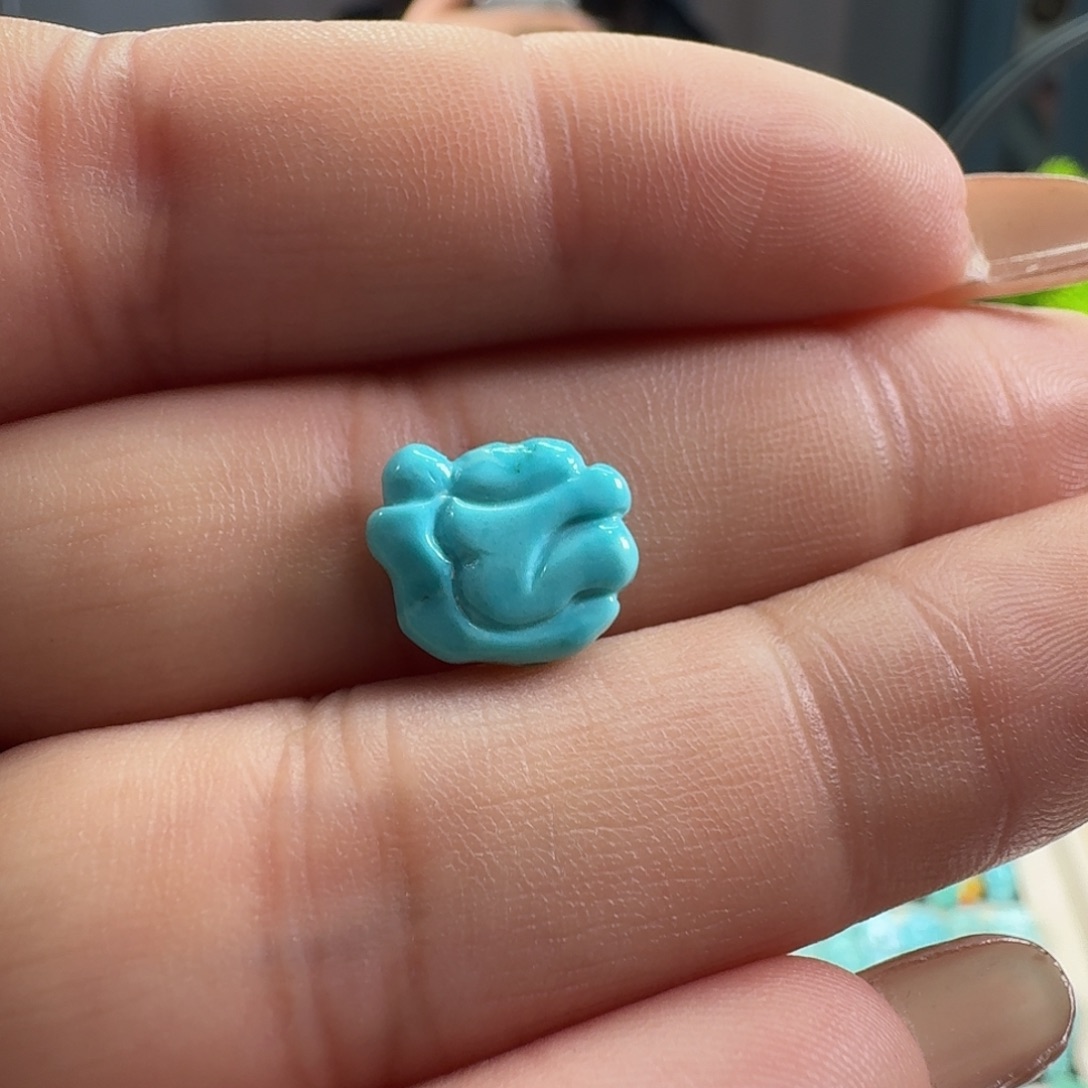 绿松石未镶嵌颈饰