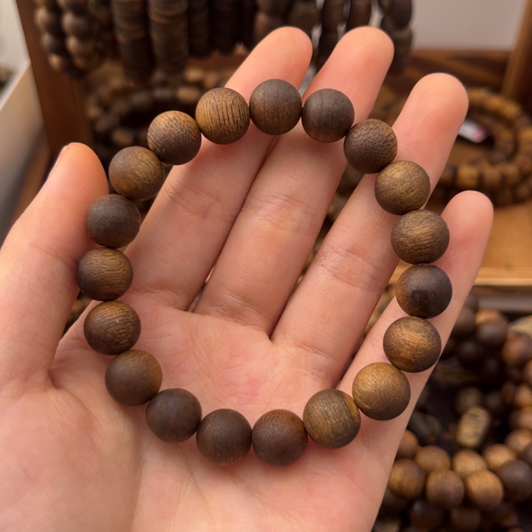 10老白棋沉香单圈手串6克