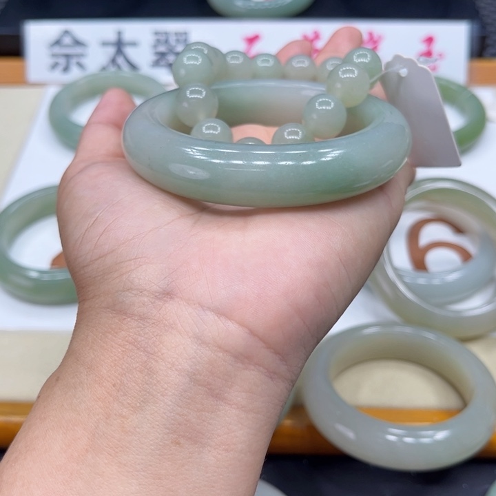 石英质玉手镯未镶嵌阳*海