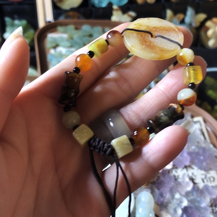 岫玉未镶嵌岫玉山鬼手链